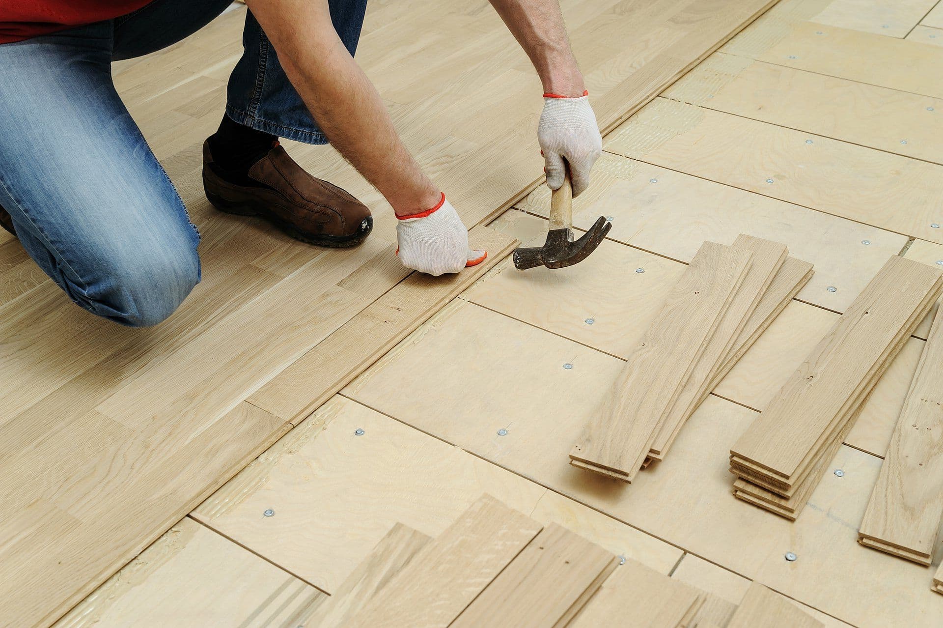 Jak położyć panele na linoleum?